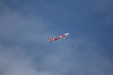 Chiangmai, Tayland - 14 Kasım 2018: Hs-Cbf Airbus A320-200 Tay Airasia. Phuket Chiangmai Havaalanı'ndan çıkar.