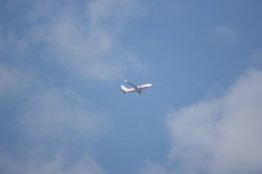 Chiangmai, Tayland - 26 Kasım 2018: Boeing 737-800 baran havayolları. Jinghong için Chiangmai Havaalanı'ndan çıkar.