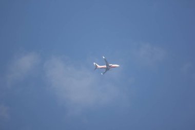 Chiangmai, Tayland - 26 Kasım 2018: Boeing 737-800 baran havayolları. Jinghong için Chiangmai Havaalanı'ndan çıkar.