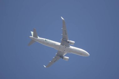 Chiangmai, Tayland - 18 Kasım 2018: B-1807 Airbus A320-200 bahar hava yolları. Shianghai için Chiangmai çıkar.