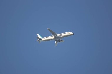 Chiangmai, Tayland - Kasım 16 2018:60319 Sukhoi Superjet 100 kraliyet Tayland Hava Kuvvetleri. Chiangmai havaalanından.