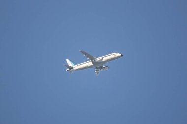 Chiangmai, Tayland - Kasım 16 2018:60319 Sukhoi Superjet 100 kraliyet Tayland Hava Kuvvetleri. Chiangmai havaalanından.