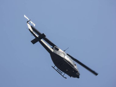 Chiangmai, Tayland - 20 Kasım 2018: Bell Uh - 1h Iroquois (205) Kraliyet Tayland hava kuvvet. Fotoğraf üzerinde Chiangmai şehir.