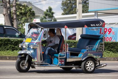 Chiangmai, Tayland - 15 Kasım 2018: Tuk tuk taksi chiangmai hizmet şehir ve civarında. Yol no.121 şehir merkezine Chiangmai Tayland hakkında 8 km, fotoğraf.