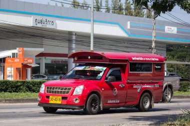 Chiangmai, Tayland - 8 Kasım 2018: Kırmızı taksi chiang mai. Hizmet şehir ve civarında. Yol no.1001 Chiangmai iş alanı 8 km.