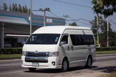 Chiangmai, Tayland - 6 Kasım 2018: Özel Toyota banliyö van. Yol no.121 şehir merkezine Chiangmai Tayland hakkında 8 km, fotoğraf.