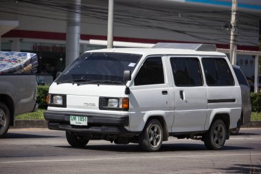 Chiangmai, Tayland - 8 Kasım 2018: Eski Toyota Liteace özel van. Yol no.1001, Chiangmai iş alanı 8 km.