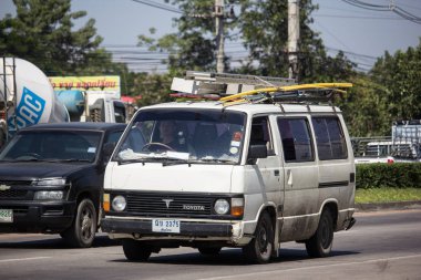 Chiangmai, Tayland - 6 Kasım 2018: Özel Toyota Hiace eski Van araba. Yol no.1001, Chiangmai şehir merkezine 8 km.