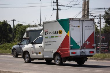Chiangmai, Tayland - 8 Kasım 2018: Konteyner kamyon Scg lojistik taşımacılık şirketi. Fotoğrafa yol no.121 8 km şehir merkezine Chiangmai, Tayland.