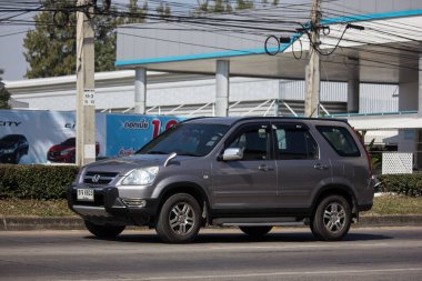Chiangmai, Tayland - 26 Kasım 2018: Özel araba Honda Crv şehir Suv araba. Yol no.1001 Chiangmai şehir merkezine 8 km.