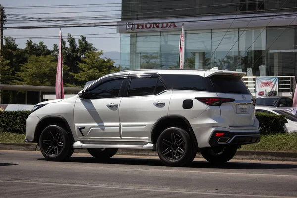 Chiangmai Thailand November 2018 Private Toyota Fortuner Suv Car Road — Stock Photo, Image