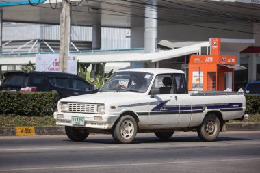 Chiangmai, Tayland - 3 Aralık 2018: Özel araba, kamyon Mazda aile mini çekme. Yol no.1001, Chiangmai iş alanı 8 km.