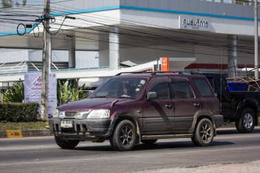 Chiangmai, Tayland - 2 Aralık 2018: Özel araba Honda Crv şehir Suv araba. Yol no.1001 Chiangmai şehir merkezine 8 km.
