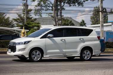 Chiangmai, Tayland - 2 Aralık 2018: Yeni Toyota Innova Crysta, Premium Crossover Mpv. Foto Road Hayır 121 hakkında 8 km şehir merkezine Chiangmai, Tayland.
