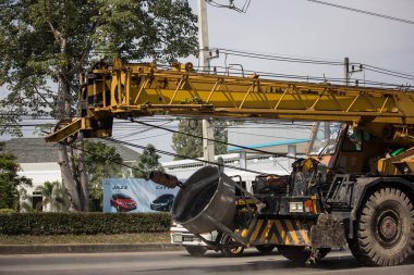 Chiangmai, Tayland - 3 Aralık 2018: Tadano Vinç kamyon Pps somut. Fotoğraf Road Hayır 121 hakkında 8 km şehir merkezine Chiangmai, Tayland.