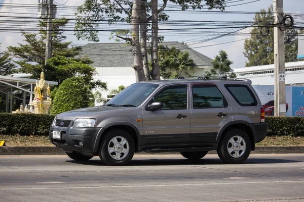Chiangmai, Tayland - 2 Aralık 2018: Özel araba, Ford Escape, Suv otomobil kentsel Kullanıcı için. Fotoğraf Road Hayır 121 hakkında 8 km şehir merkezine Chiangmai, Tayland.