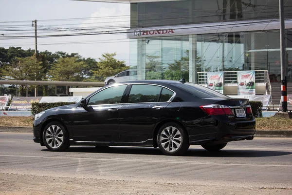 Chiangmai, Tayland - 2 Aralık 2018: Özel araba Honda accord. Yol no.1001 Chiangmai iş alanı 8 km.
