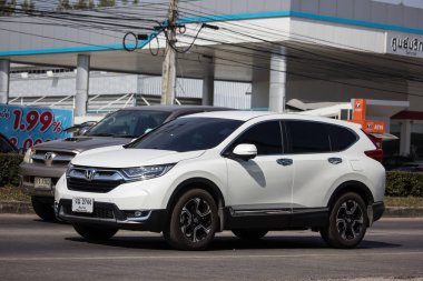 Chiangmai, Tayland - 3 Aralık 2018: Özel araba Honda Crv şehir Suv araba. Yol no.1001 Chiangmai şehir merkezine 8 km.