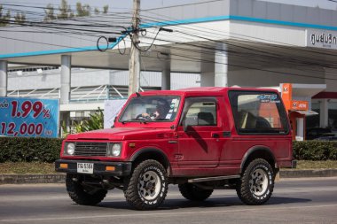 Chiangmai, Tayland - 3 Aralık 2018: Özel araba, Suzuki Caribian. Fotoğrafa yol no.1001 8 km şehir merkezine Chiangmai, Tayland.