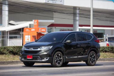 Chiangmai, Tayland - 4 Aralık 2018: Özel araba Honda Crv şehir Suv araba. Yol no.1001 Chiangmai şehir merkezine 8 km.