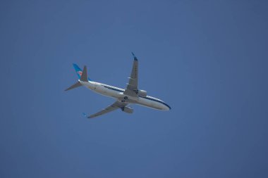 Chiangmai, Tayland - 15 Aralık 2018: B-1748 Boeing 737-800 Çin Güney havayolu şirketi. Nanning için Chiangmai Havaalanı'ndan çıkar.