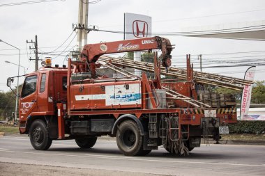 Chiangmai, Tayland - 18 Aralık 2018: Unic vinç kamyon Tot Şirketi. Fotoğraf Road Hayır 121 hakkında 8 km şehir merkezine Chiangmai, Tayland.
