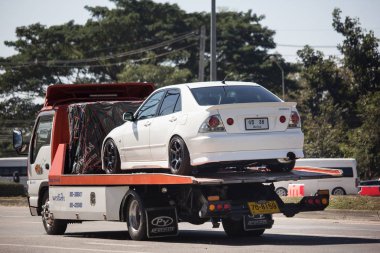 Chiangmai, Tayland - 24 Aralık 2018: Özel çekiciyi acil araba hareket. Fotoğraf Road Hayır 121 hakkında 8 km şehir merkezine Chiangmai, Tayland.