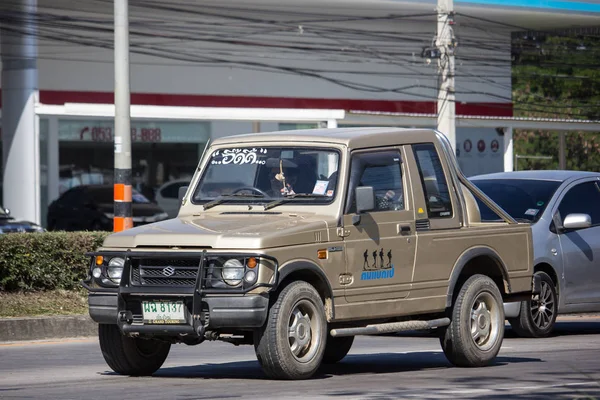 泰国清迈 2018年12月25日 私家车 铃木加勒比 图为在1001号公路上 距离泰国清迈市中心约8公里 — 图库照片