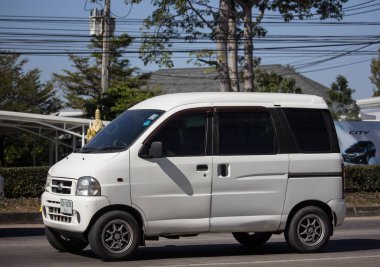 Chiangmai, Tayland - 27 Aralık 2018: Özel Daihatsu eski Van araba. Fotoğrafa yol no.1001 8 km şehir merkezine Chiangmai, Tayland.
