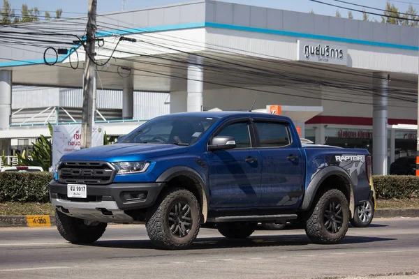 Chiangmai, Tayland - 27 Aralık 2018: Özel pikap araba, Ford Ranger Raptor. Yol no.1001, Chiangmai şehir merkezine 8 km.