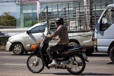 Chiangmai, Tayland - 27 Aralık 2018: Özel motosiklet, Honda Dream. Fotoğrafa yol no.121 8 km şehir merkezine Chiangmai, Tayland.