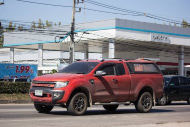 Chiangmai, Tayland - 27 Aralık 2018: Özel pikap araba, Ford Ranger. Yol no.1001, Chiangmai şehir merkezine 8 km.