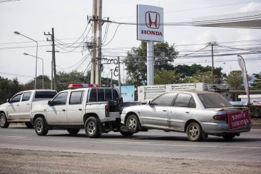 Chiangmai, Tayland - 3 Ocak 2019: Özel çekiciyi acil araba hareket. Fotoğraf Road Hayır 121 hakkında 8 km şehir merkezine Chiangmai, Tayland.