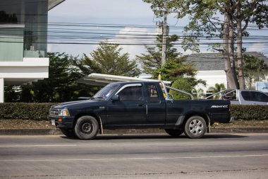 Chiangmai, Tayland - 3 Ocak 2019: Özel eski pikap araba, Toyota Hilux güçlü X. Yol no.1001, Chiangmai şehir merkezine 8 km.