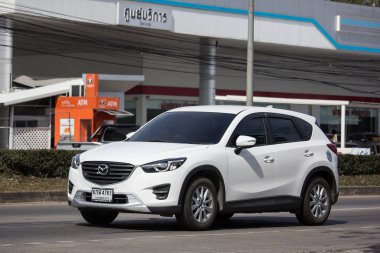 Chiangmai, Tayland - 3 Ocak 2019: Özel otomobil, Mazda Cx-5, cx5. Yol no.1001, Chiangmai iş alanı 8 km.