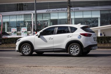 Chiangmai, Tayland - 3 Ocak 2019: Özel otomobil, Mazda Cx-5, cx5. Yol no.1001, Chiangmai iş alanı 8 km.