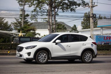 Chiangmai, Tayland - 3 Ocak 2019: Özel otomobil, Mazda Cx-5, cx5. Yol no.1001, Chiangmai iş alanı 8 km.