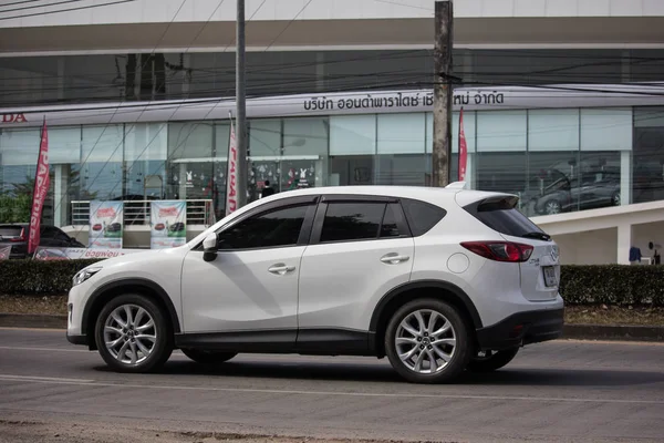 Chiangmai, Tayland - 3 Ocak 2019: Özel otomobil, Mazda Cx-5, cx5. Yol no.1001, Chiangmai iş alanı 8 km.
