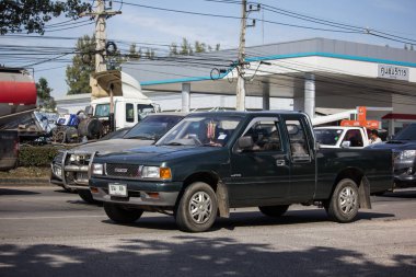 Chiangmai, Tayland - 4 Ocak 2019: Özel Isuzu kamyonet. Yol no.1001 Chiangmai şehir merkezine 8 km.