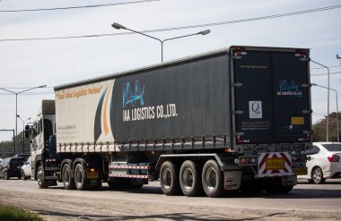 Chiangmai, Tayland - 4 Ocak 2019: Iaa Lojistik Şirketi Treyler Konteyner Kargo Kamyon. Şehir merkezine yaklaşık 8 km yol no.1001 Fotoğraf, Tayland.