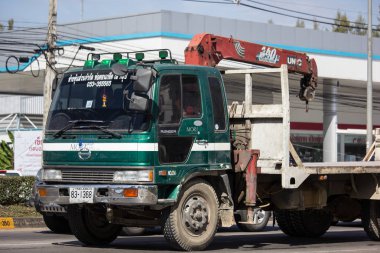 Chiangmai, Tayland - 4 Ocak 2019: Özel eski kamyon vinç ile. Fotoğrafa yol no.121 8 km şehir merkezine Chiangmai, Tayland.