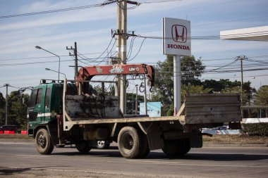 Chiangmai, Tayland - 4 Ocak 2019: Özel eski kamyon vinç ile. Fotoğrafa yol no.121 8 km şehir merkezine Chiangmai, Tayland.