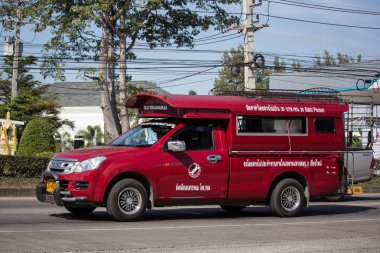 Chiangmai, Tayland - 4 Ocak 2019: Kırmızı taksi chiang mai. Şehirde ve çevresinde servis. Chiangmai İş Bölgesi'ne 8 km mesafedeki yol no.1001 8 km.