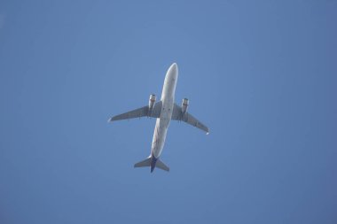 Chiangmai, Tayland - 6 Ocak 2019: Hs-Txg Airbus A320-200 Tay gülümsemek hava yolu. Bangkok Suvarnabhumi için Chiangmai Havaalanı'ndan çıkar.