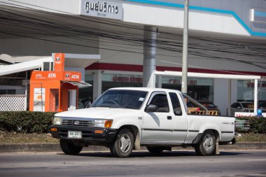 Chiangmai, Tayland - 4 Ocak 2019: Özel eski pikap araba, Toyota Hilux güçlü X. Yol no.1001, Chiangmai şehir merkezine 8 km.