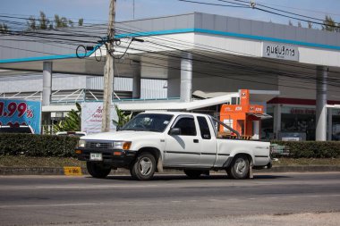 Chiangmai, Tayland - 4 Ocak 2019: Özel eski pikap araba, Toyota Hilux güçlü X. Yol no.1001, Chiangmai şehir merkezine 8 km.