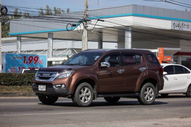 Chiangmai, Tayland - 4 Ocak 2019: Özel Suv araba Isuzu Mu Mu-x. Yol no.1001 Chiangmai iş alanı 8 km.