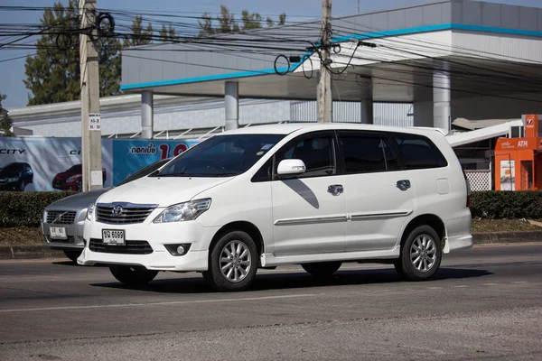 Chiangmai Tailandia Enero 2019 Private Mpv Car Toyota Innova Carretera — Foto de Stock