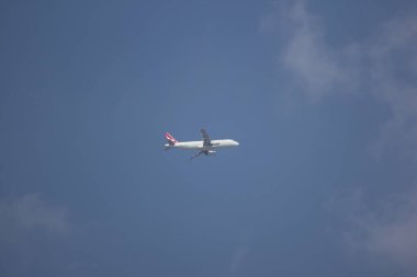 Chiangmai, Tayland - 11 Ocak 2019: B-Hsm Airbus A320-200 Dragonair. Hongkong havaalanına Chiangmai Havaalanı'ndan çıkar.