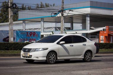 Chiangmai, Tayland - 14 Ocak 2019: Özel Honda City kompakt araç. Japon üretici Honda tarafından üretilen. Fotoğrafa yol no.121 8 km şehir merkezine Chiangmai, Tayland.